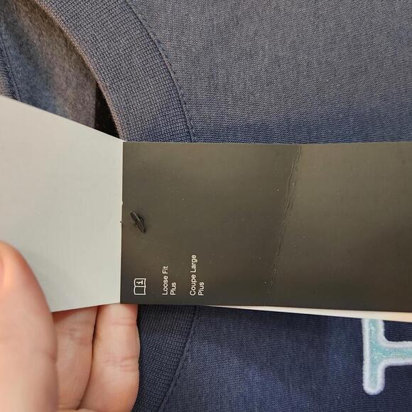 Nike Women's Navy Blue Loose Fit Plus Cropped Sweatshirt- 1X NWT - Picture 3 of 6